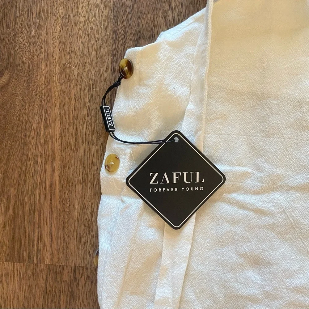 Zaful White Dress with‎ Button Accents - Picture 2 of 3